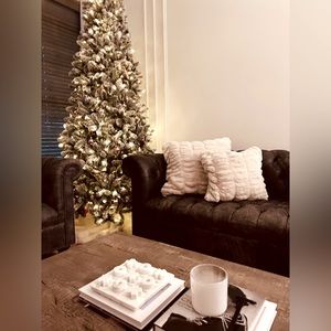 Set of 2 pottery barn ruched faux fur pillow covers 26x26 and 18x18 new w/o tags